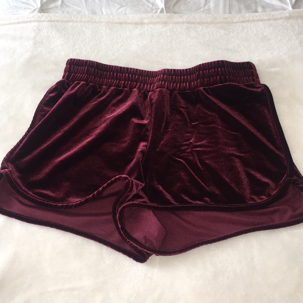 💃🏻Red silky Mossimo shorts💃🏻